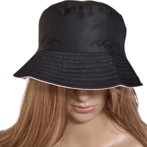 New WHITE DONUT PATTERN REVERSIBLE TO BLACK BUCKET HAT - Picture 3 of 7